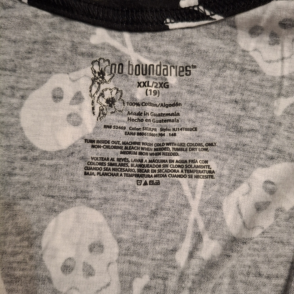 No Boundaries Black and White Skull Bones Tank Top - Picture 3 of 4